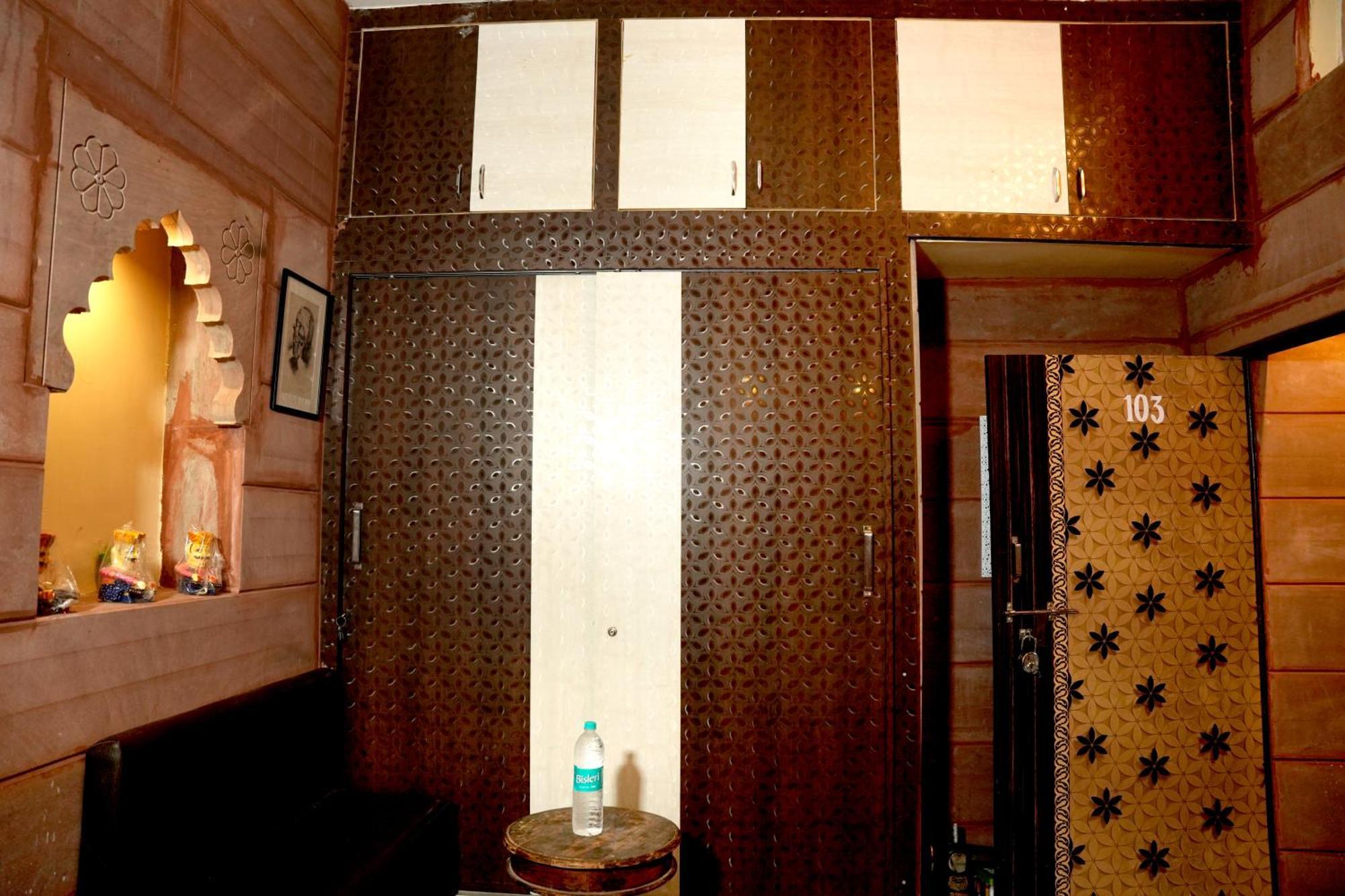 Mh Guest House Jodhpur  Buitenkant foto